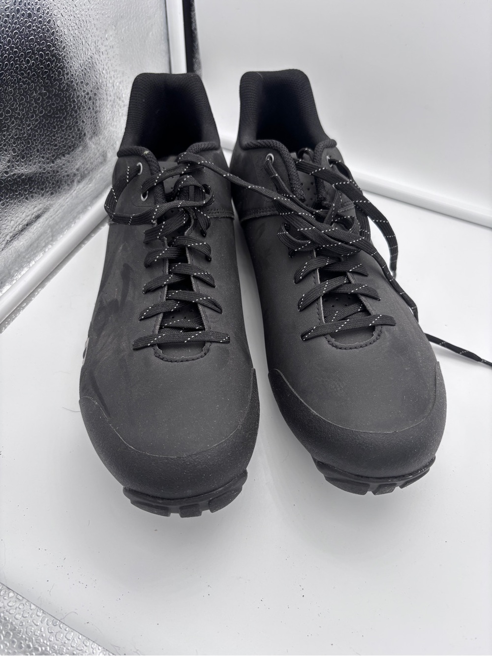 Giro Men's Black Athletic Lace-Up Cycling Shoes